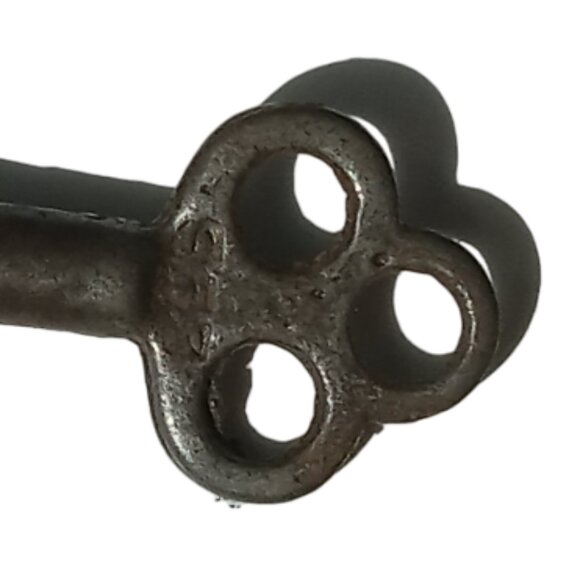 Old Antique Skeleton Key, Collectible Key, Small Key - Picture 5 of 7